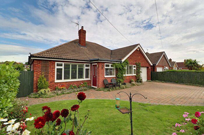 3 Bedroom Detached Bungalow For Sale In Akeferry Road, Westwoodside, DN9