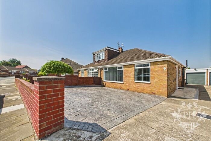 2 Bedroom Semi-detached Bungalow For Sale In Dorman Road, Middlesbrough, TS6