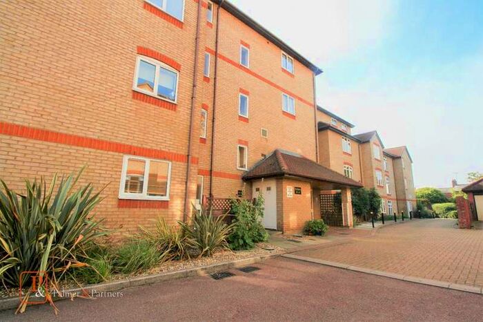 1 Bedroom Flat To Rent In The Dell, Colchester, Essex, CO1
