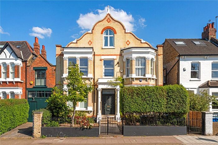 4 Bedroom Apartment For Sale In Barry Road, East Dulwich, London, SE22