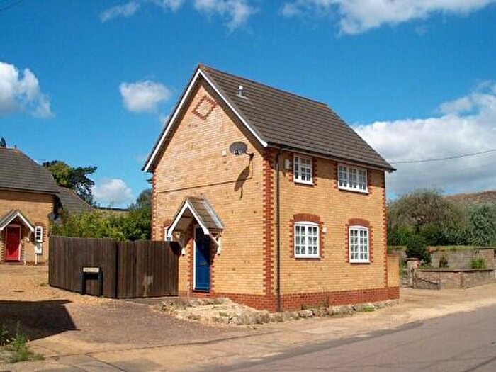 2 Bedroom Detached House To Rent In Bakers Court, Islip, NN14