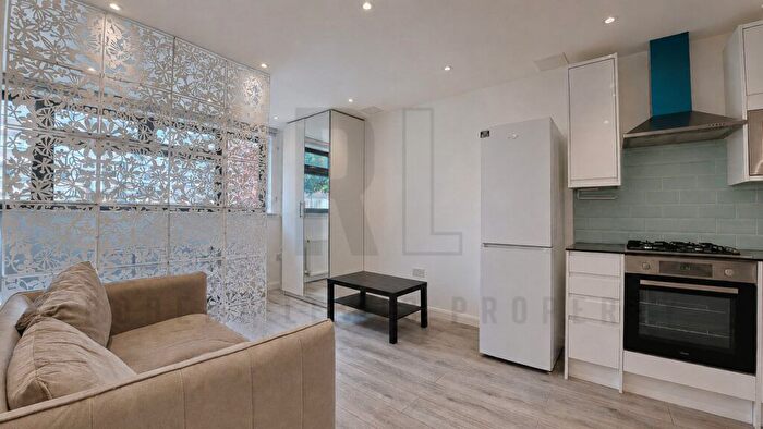 Studio To Rent In Regents Park Road, London, N3