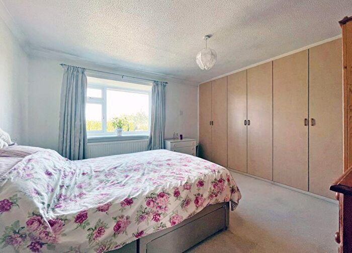 2 Bedroom Bungalow For Sale In Roman Way, Honiton, EX14