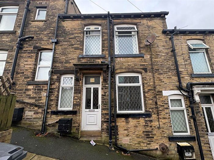 1 Bedroom Terraced House To Rent In Crossley Street, Queensbury, Bradford, BD13