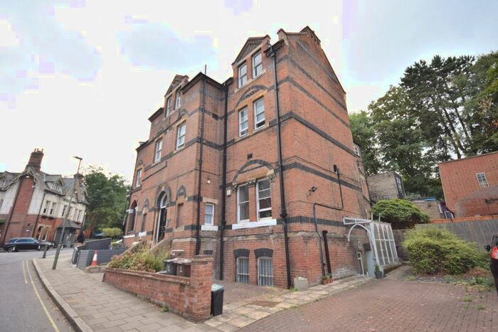 2 Bedroom Flat To Rent In Lower Camden Chislehurst, BR7