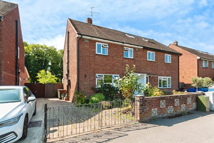 3 Bedroom Terraced House For Sale In Coronation Road, Basingstoke, Hampshire, RG21