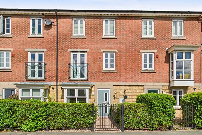 4 Bedroom Town House To Rent In Glendale Walk, Boston Boulevard, Great Sankey, WA5