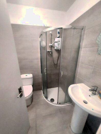 Studio To Rent In Chipstead Valley Road, Coulsdon, CR5