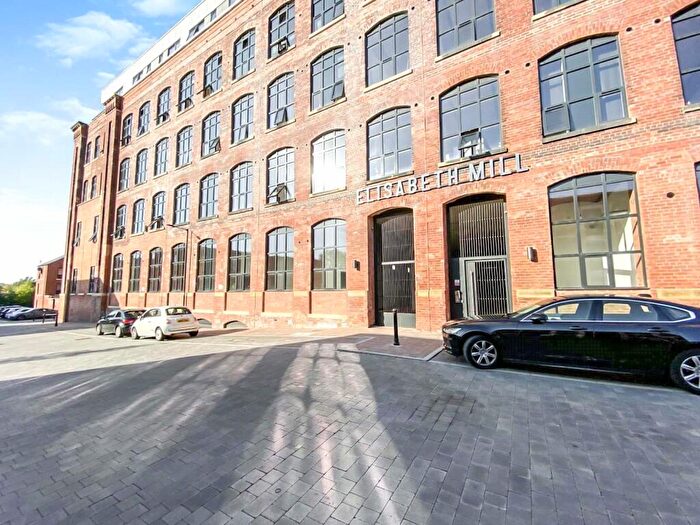 2 Bedroom Flat To Rent In Elisabeth Gardens, Stockport, SK5