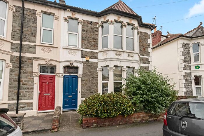 2 Bedroom Flat For Sale In Beaufort Road, St. George, BS5