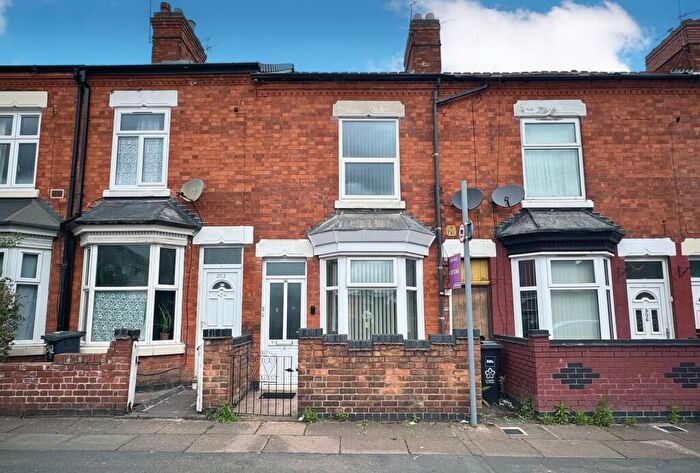 2 Bedroom Terraced House For Sale In Harrison Road, Leicester, LE4