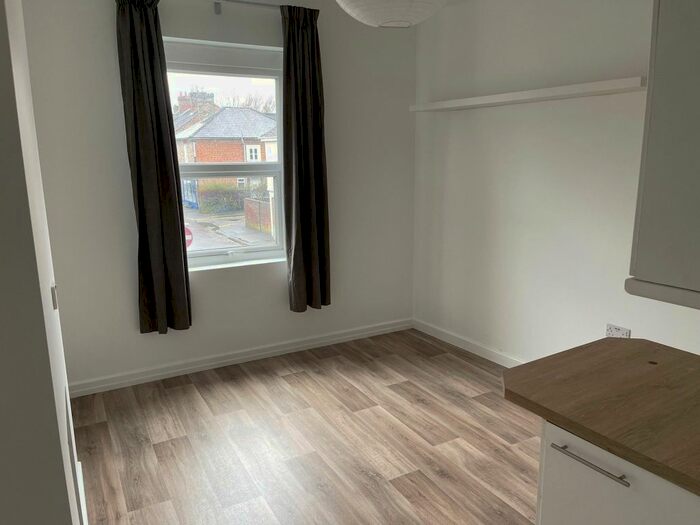 Studio To Rent In Fisherton Street, Salisbury, Wiltshire SP2