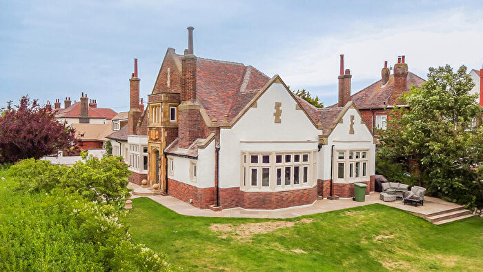 6 Bedroom Detached House For Sale In Croyde Road, Lytham St Annes, FY8