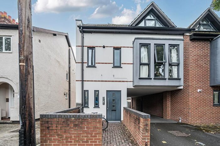 1 Bedroom Flat For Sale In Headington, Oxford, OX3