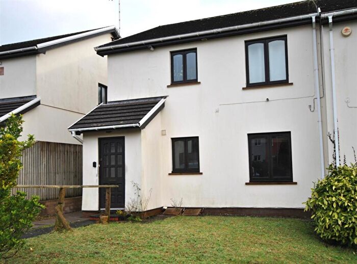 2 Bedroom Flat To Rent In Ryelands Lane, Saundersfoot, SA68