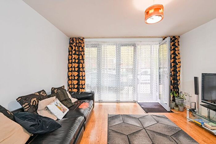 3 Bedroom Flat For Sale In Raymond Chadburn House, Woodgrange Road, Forest Gate, London, E7