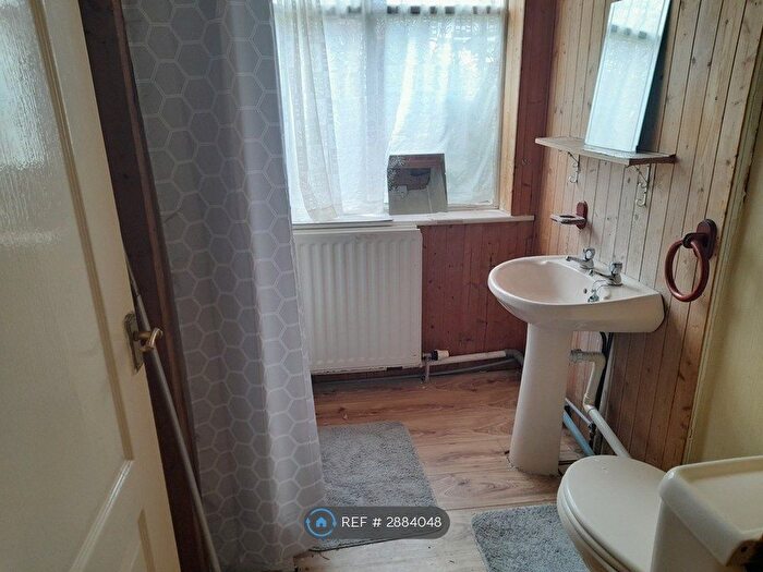 1 Bedroom Flat To Rent In Kirkley Close, Newcastle Upon Tyne, NE3