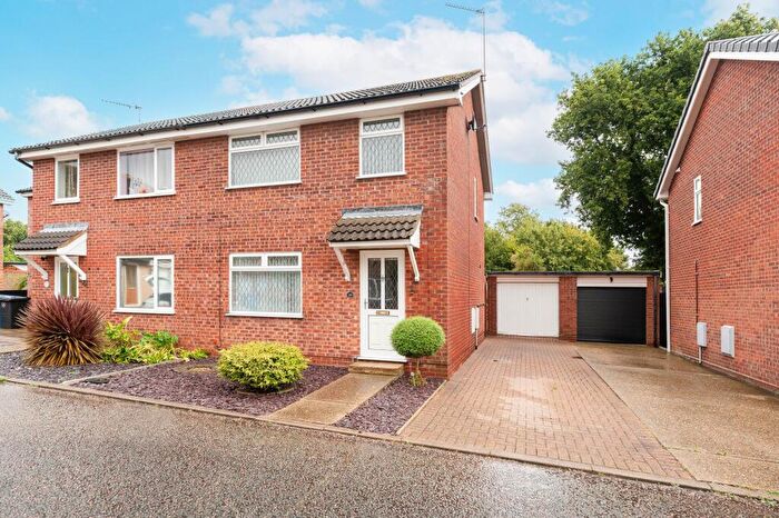3 Bedroom Semi-Detached House For Sale In Kingswood Avenue, Carlton Colville, NR33