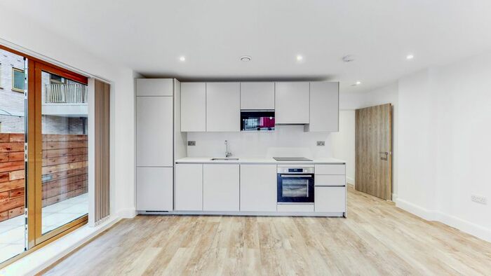 2 Bedroom Flat To Rent In Monarch Apartments, High Road, Willesden Green, NW10