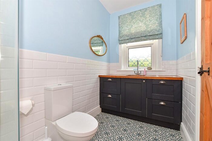 4 Bedroom Detached House For Sale In Spindlers Road, Ventnor, Isle Of Wight, PO38
