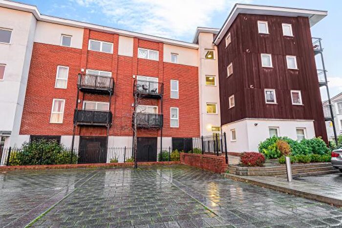 2 Bedroom Apartment For Sale In Havergate Way, Reading, RG2