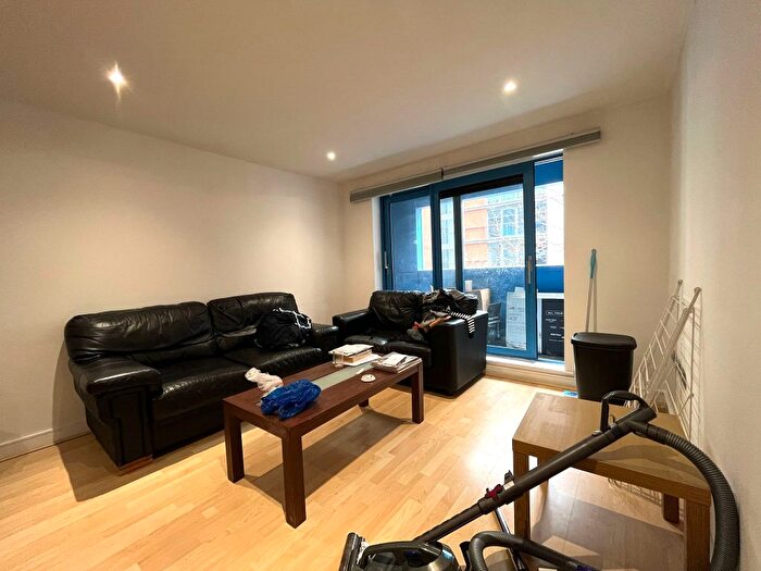 3 Bedroom Flat To Rent In Westgate Apartments, Western Gateway, London, E16