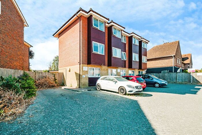 2 Bedroom Apartment For Sale In Tower Road, Lancing, BN15