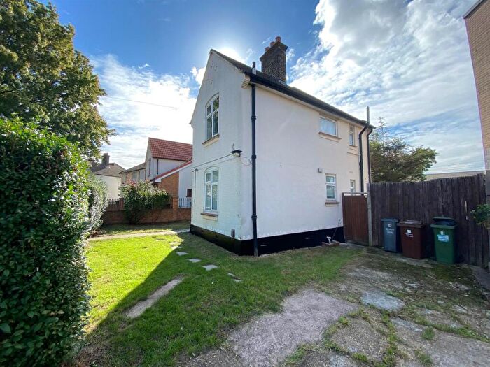 3 Bedroom Semi-Detached House For Sale In Blake Avenue, Barking, IG11