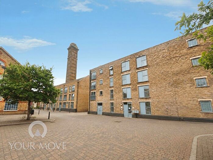 2 Bedroom Flat For Sale In Esparto Way, South Darenth, Dartford, Kent, DA4