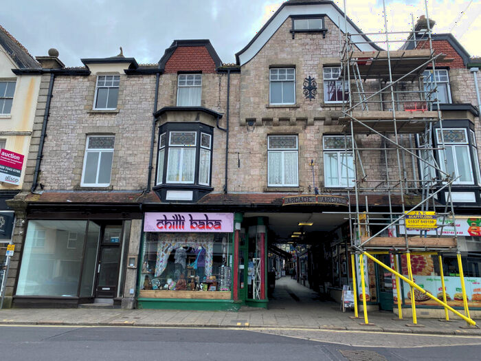 2 Bedroom Flat To Rent In Fore Street, EX20