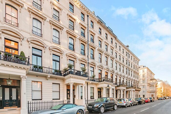 1 Bedroom Flat For Sale In Ennismore Gardens, Knightsbridge, SW7