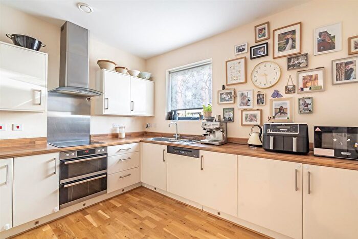 5 Bedroom End Of Terrace House For Sale In Lotherington Avenue, Derwenthorpe, York, YO10