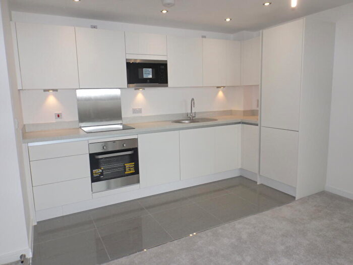 2 Bedroom Apartment To Rent In Douglas House, Ferry Court, Cardiff Bay, CF11
