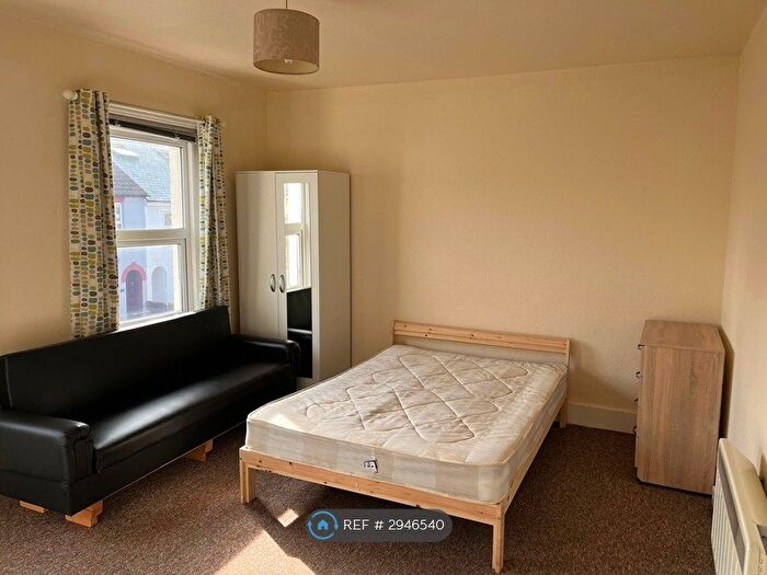 1 Bedroom Flat To Rent In Cumberland Road, Reading, RG1