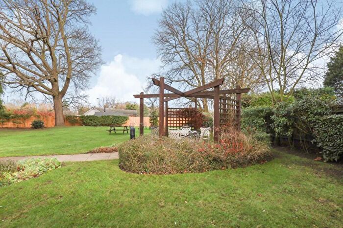 1 Bedroom Retirement Property To Rent In Oyster Lane, Byfleet, West Byfleet, KT14