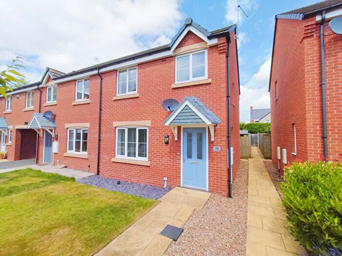 3 Bedroom House To Rent In Manor House Court, Chesterfield, S41