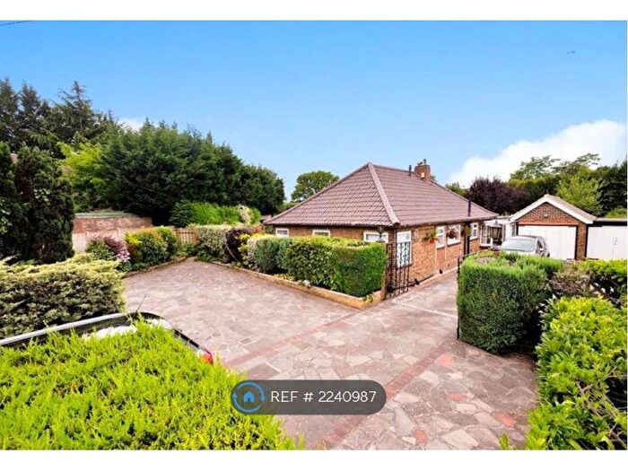 4 Bedroom Detached House To Rent In Crofton Lane, Orpington, BR5