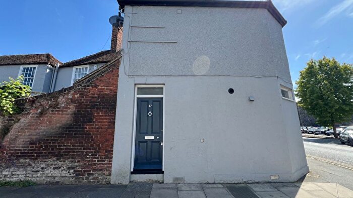 4 Bedroom Property To Rent In Broad Street, Canterbury, CT1