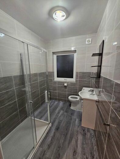 1 Bedroom Property To Rent In Trinity Square, Llandudno, LL30