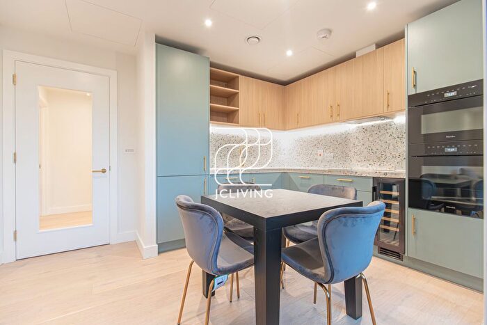 2 Bedroom Flat To Rent In St. Pancras, London, NW1