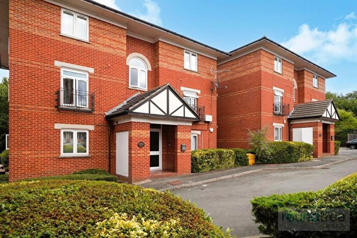 2 Bedroom Flat For Sale In Seckford Court, Alwyn Gardens, Hendon, NW4