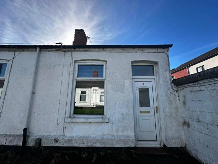 1 Bedroom End Of Terrace House To Rent In The Square, Grimsby, DN32