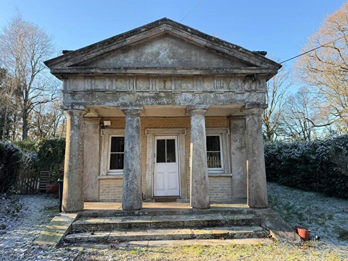 3 Bedroom Character Property To Rent In Hatchett Green, Hale, Fordingbridge, SP6