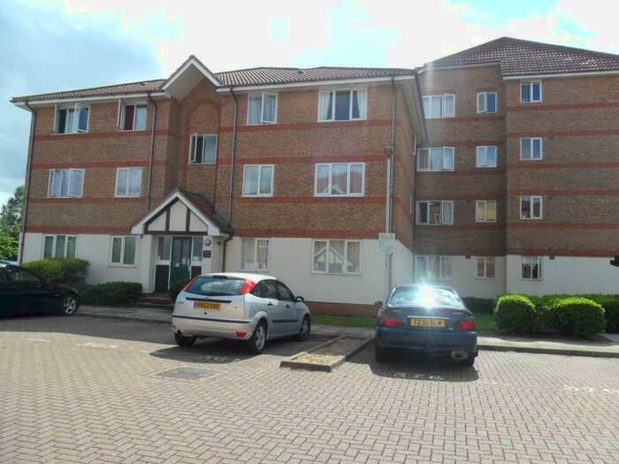 1 Bedroom Flat To Rent In Chandlers Drive, Erith, DA8