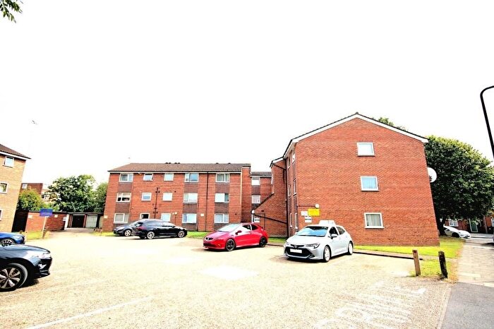 1 Bedroom Flat To Rent In Huxley Close, Northolt, Middlesex, UB5