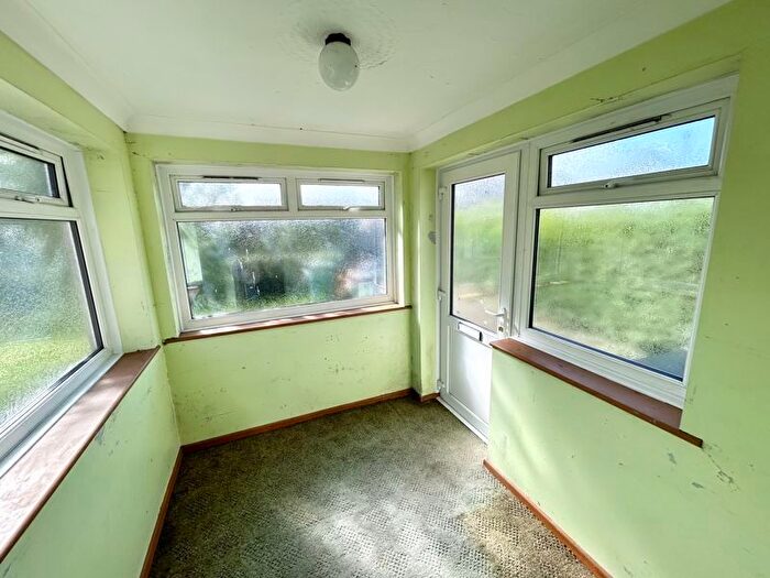 2 Bedroom Bungalow For Sale In Beech Road, Newport, PO30