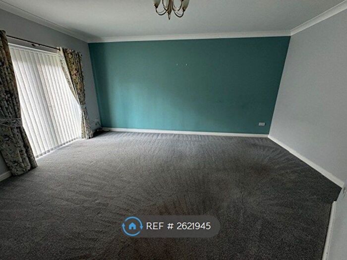 1 Bedroom Flat To Rent In Park Drive, Longfield, DA3