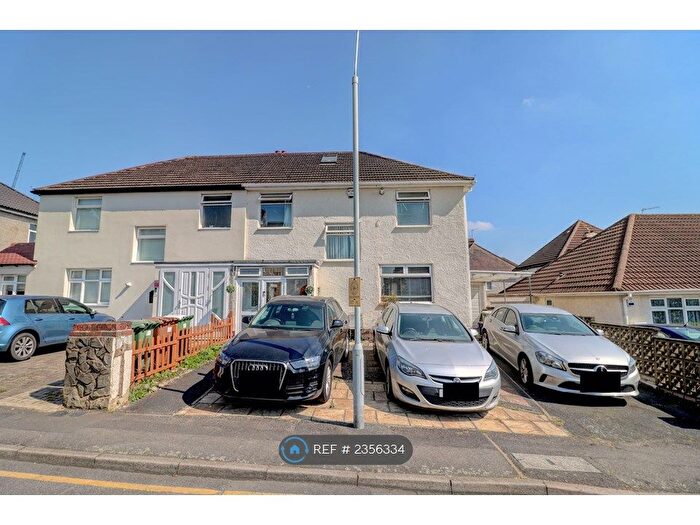 3 Bedroom Semi-Detached House To Rent In Pincott Road, Bexleyheath, DA6