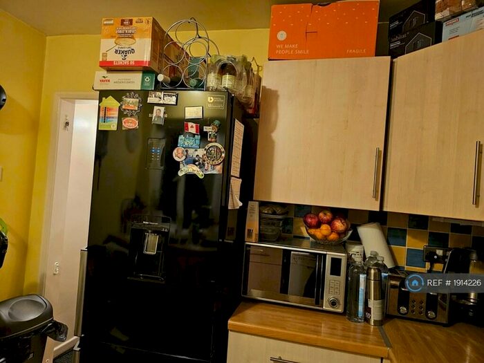 2 Bedroom Maisonette To Rent In Court Road, London, BR6