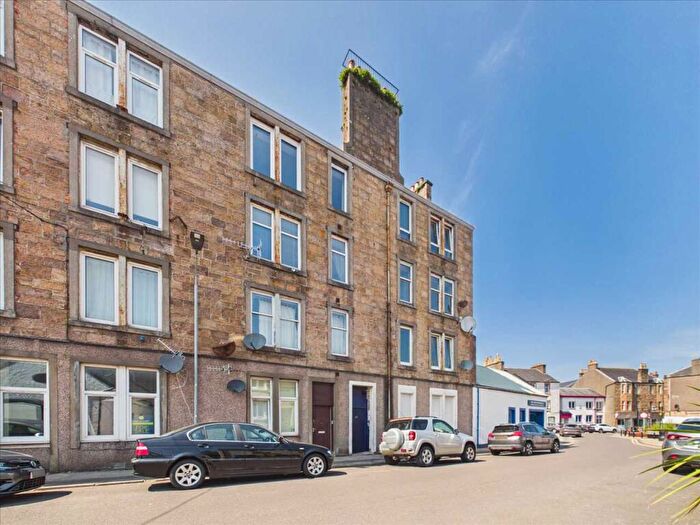 2 Bedroom Flat For Sale In Burnside Street, Campbeltown, PA28